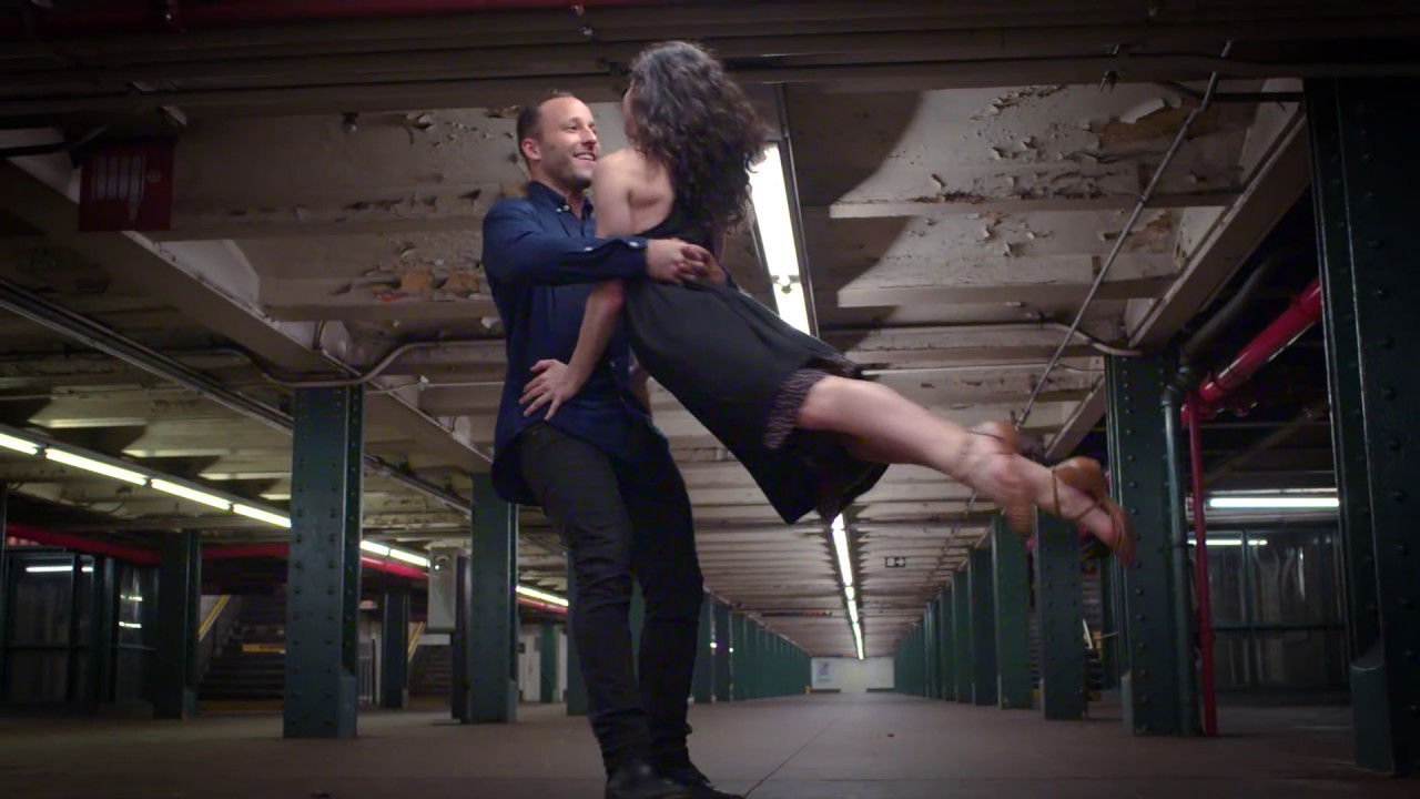 Romantic Places to Propose on the New York City Subway System