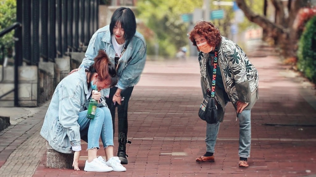 What to do if You See Someone Crying in&nbsp;Public